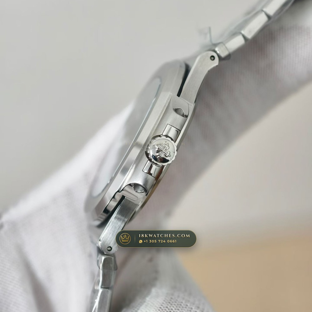 Patek Philippe Nautilus Self-Winding Custom SW Dial 22K Gold Rotor Ref. 5711A — Studio Gallery Plate IV in 904L Stainless Steel Custom Architecture (114.7g Verified Mass, Patek Philippe Cal. 26-330 S C / Cal. 324 S C - 21K Gold Rotor)