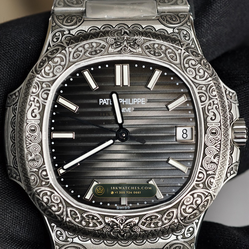 Patek Philippe Nautilus Self-Winding Ref. 5711/1500A — Studio Gallery Plate IV in 904L Stainless Steel Custom Architecture (115.2g Verified Mass, Patek Philippe Cal. 26-330 S C / Cal. 324 S C - 21K Gold Rotor)