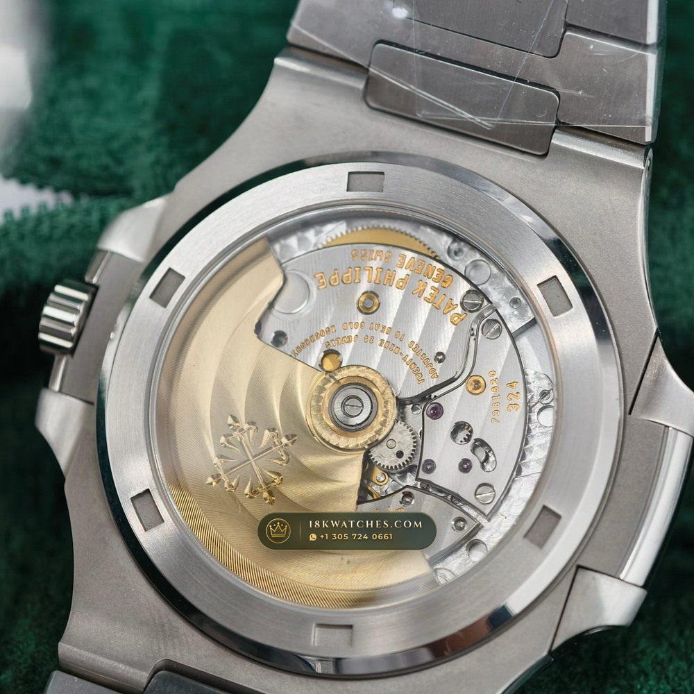 Patek Philippe Nautilus Self-Winding Geneva Atelier Spec Ref. 5711A — Studio Gallery Plate VII in 904L Stainless Steel Custom Architecture (115.1g Verified Mass, Patek Philippe Cal. 26-330 S C / Cal. 324 S C - 21K Gold Rotor)
