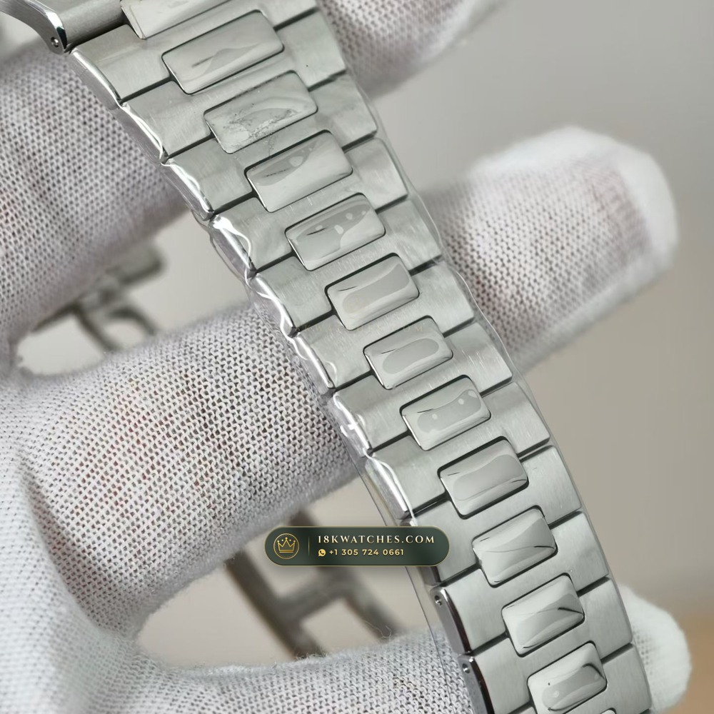 Patek Philippe Nautilus Self-Winding Chronometer Regulated Spec Ref. 5711A — Studio Gallery Plate VI in 904L Stainless Steel Custom Architecture (114.8g Verified Mass, Patek Philippe Cal. 26-330 S C / Cal. 324 S C - 21K Gold Rotor)