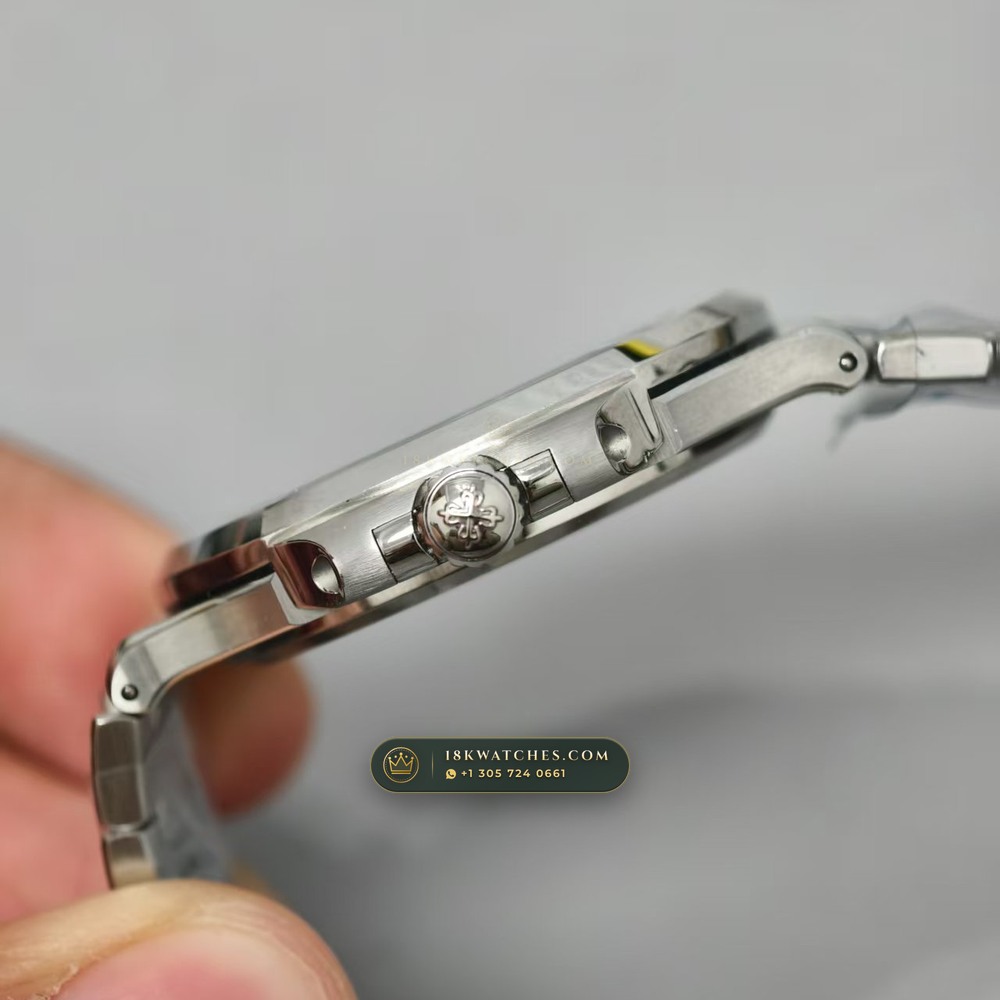 Patek Philippe Nautilus Self-Winding Custom SW Dial Deep Crystal Optics Ref. 5711/1A — Studio Gallery Plate V in 904L Stainless Steel Custom Architecture (115.2g Verified Mass, Patek Philippe Cal. 26-330 S C / Cal. 324 S C - 21K Gold Rotor)