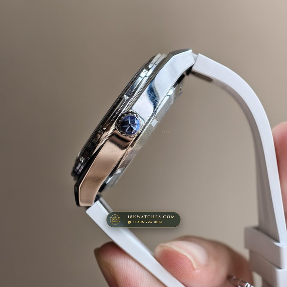 Vacheron Constantin Overseas Self-Winding 41mm Baguette Sapphire Bezel 18K White Gold Ref. 4500V/110G-B705 — Studio Gallery Plate VI in 18K White Gold Au750 (188.3g Verified Mass, Vacheron Constantin Cal. 5100 - 22K Gold Maltese Rotor)