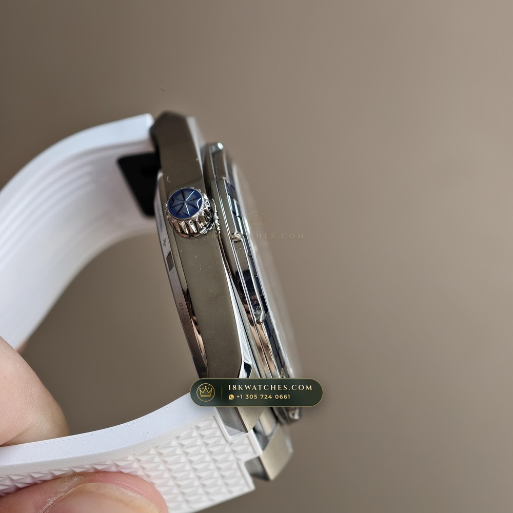 Vacheron Constantin Overseas Self-Winding 41mm Baguette Sapphire Bezel 18K White Gold Ref. 4500V/110G-B705 — Studio Gallery Plate VII in 18K White Gold Au750 (188.3g Verified Mass, Vacheron Constantin Cal. 5100 - 22K Gold Maltese Rotor)
