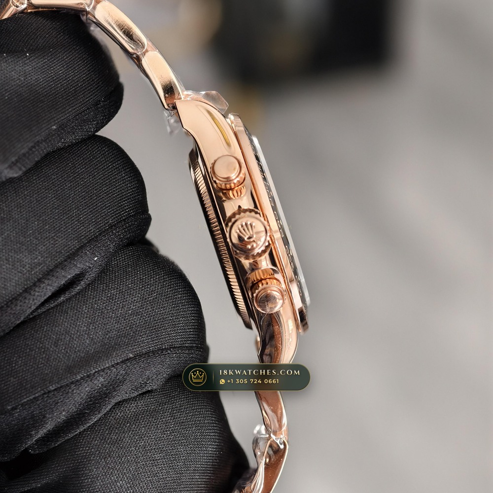Rolex Cosmograph Daytona Le Mans 100th Anniversary 18K Everose Gold Deep Crystal Optics Ref. 126525LN — Studio Gallery Plate V in 18K Rose Gold Au750 (216.1g Verified Mass, Rolex Manufacture Cal. 4132 - 24h Le Mans)