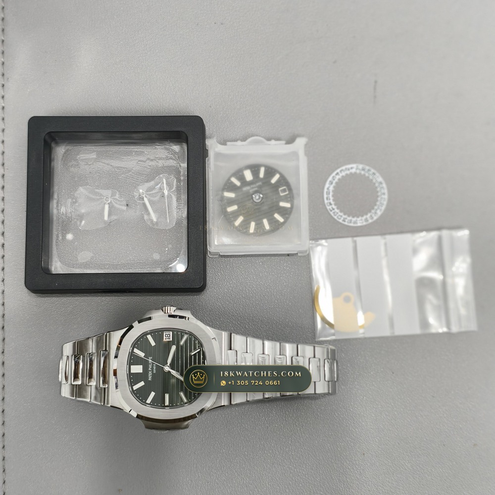 Patek Philippe Nautilus Self-Winding Custom SW Dial 22K Gold Rotor Ref. 5711/1A-014 — Studio Gallery Plate XII in 904L Stainless Steel Custom Architecture (114.7g Verified Mass, Patek Philippe Cal. 26-330 S C / Cal. 324 S C - 21K Gold Rotor)