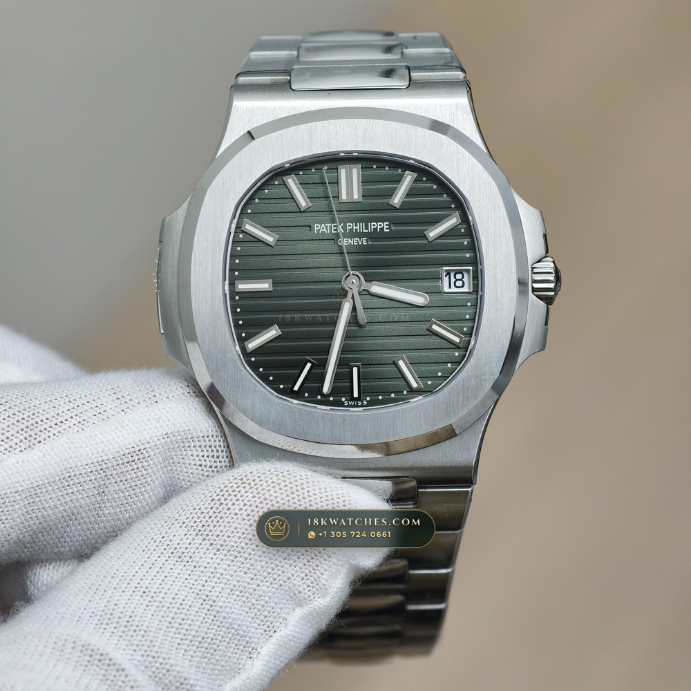 Patek Philippe Nautilus Self-Winding Custom SW Dial 22K Gold Rotor Ref. 5711/1A-014 — Studio Gallery Plate II in 904L Stainless Steel Custom Architecture (114.7g Verified Mass, Patek Philippe Cal. 26-330 S C / Cal. 324 S C - 21K Gold Rotor)