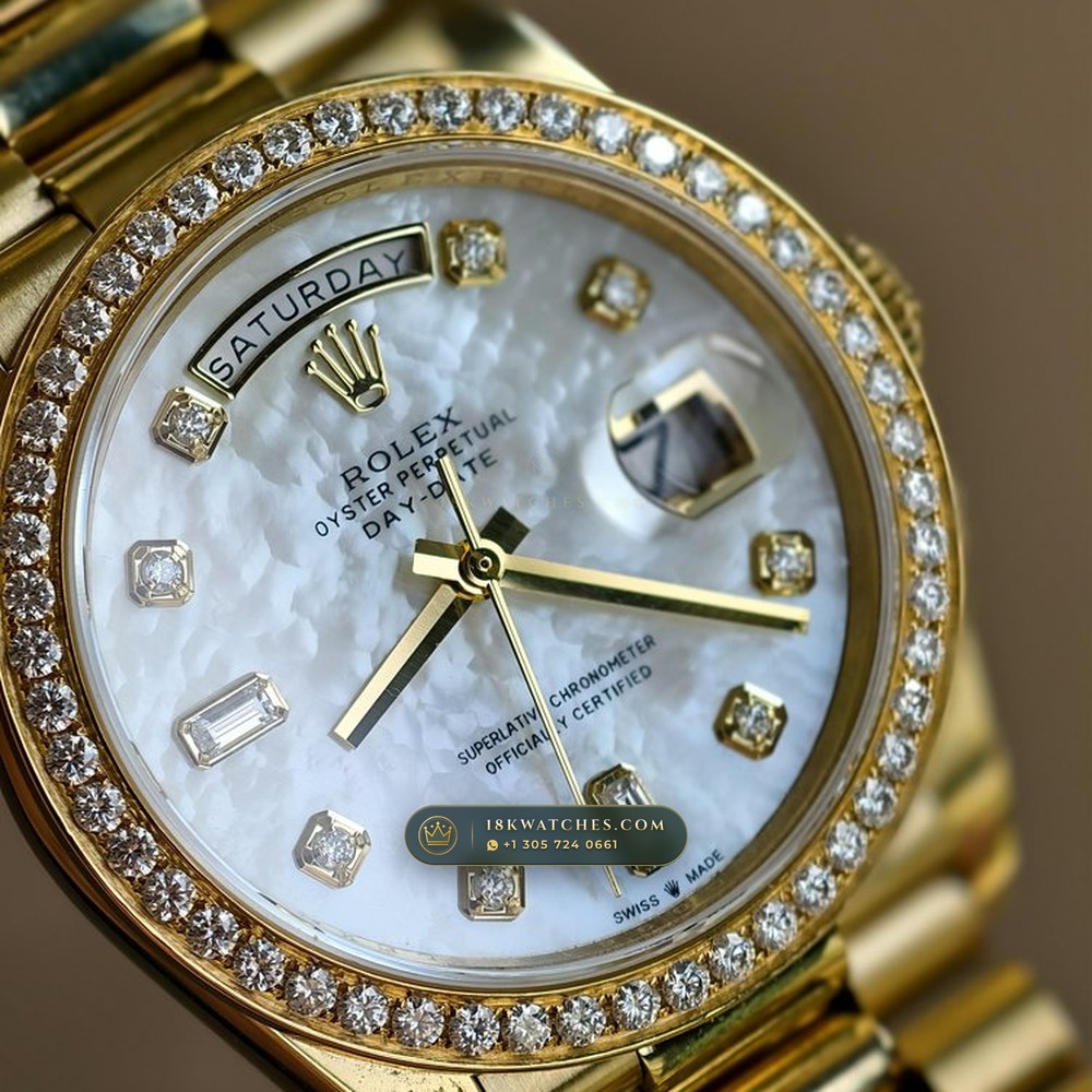 Rolex Day-Date 36 Mother-of-Pearl & Diamond Bezel 18K Yellow Gold Ref. 128348RBR — Studio Gallery Plate IV in 18K Yellow Gold Au750 (183.2g Verified Mass, Rolex Manufacture Cal. 3255 - 70h Power Reserve)