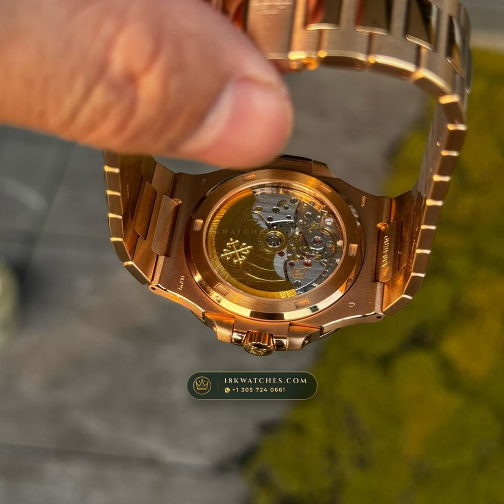 Patek Philippe Nautilus Self-Winding Diamond-Set Bezel 18K Rose Gold Ref. 5723/112R-001 — Studio Gallery Plate VIII in 18K Rose Gold Au750 (186.8g Verified Mass, Patek Philippe Cal. 26-330 S C / Cal. 324 S C - 21K Gold Rotor)