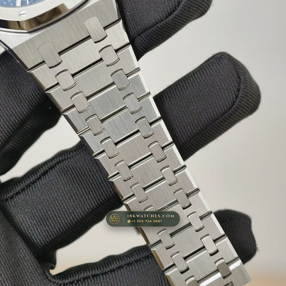 Audemars Piguet Royal Oak Selfwinding 41mm Custom SW Dial Ref. 15500ST — Studio Gallery Plate VI in 904L Stainless Steel Custom Architecture (166.6g Verified Mass, Audemars Piguet Cal. 4302 - 70h Power Reserve)