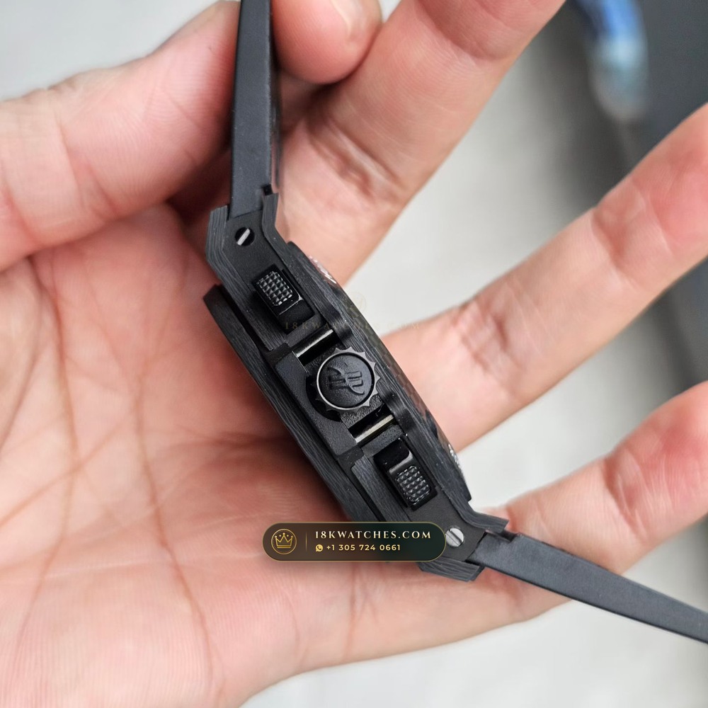 Hublot Big Bang Evolution Chronograph 44mm Cal. HUB4200 Ref. 301.QX.1740.RX — Studio Gallery Plate IV in Forged Carbon TPT & Titanium (120.8g Verified Mass, Hublot Unico Flyback Chronograph Cal. HUB1280)