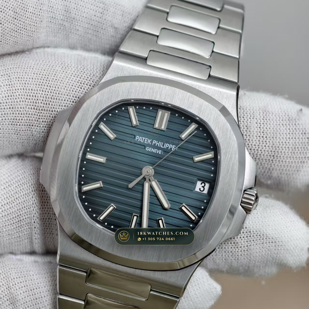 Patek Philippe Nautilus Self-Winding Geneva Atelier Spec Ref. 5711/1A — Studio Gallery Plate III in 904L Stainless Steel Custom Architecture (115.1g Verified Mass, Patek Philippe Cal. 26-330 S C / Cal. 324 S C - 21K Gold Rotor)