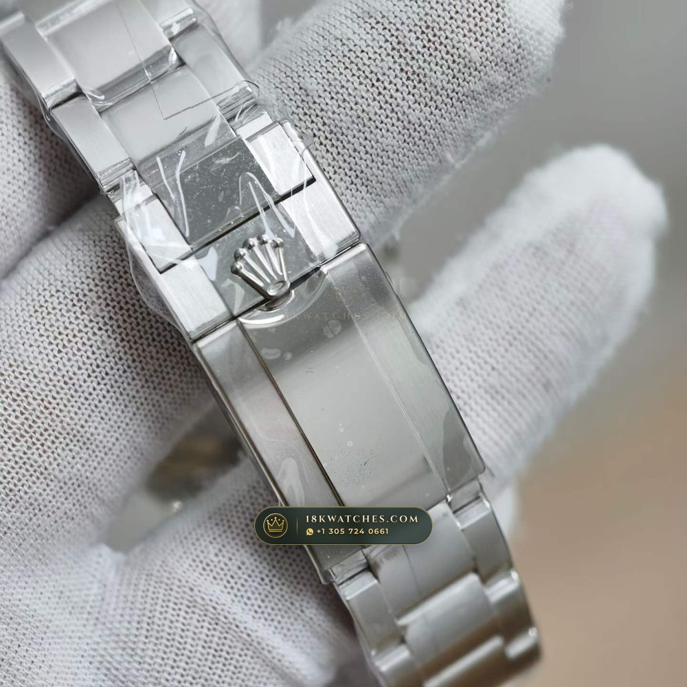 Rolex Cosmograph Daytona 18K White Gold Hand-Chamfered Bevel Spec Ref. 126509 — Studio Gallery Plate VII in 18K White Gold Au750 (216.9g Verified Mass, Rolex Manufacture Cal. 4131 - 72h Power Reserve)