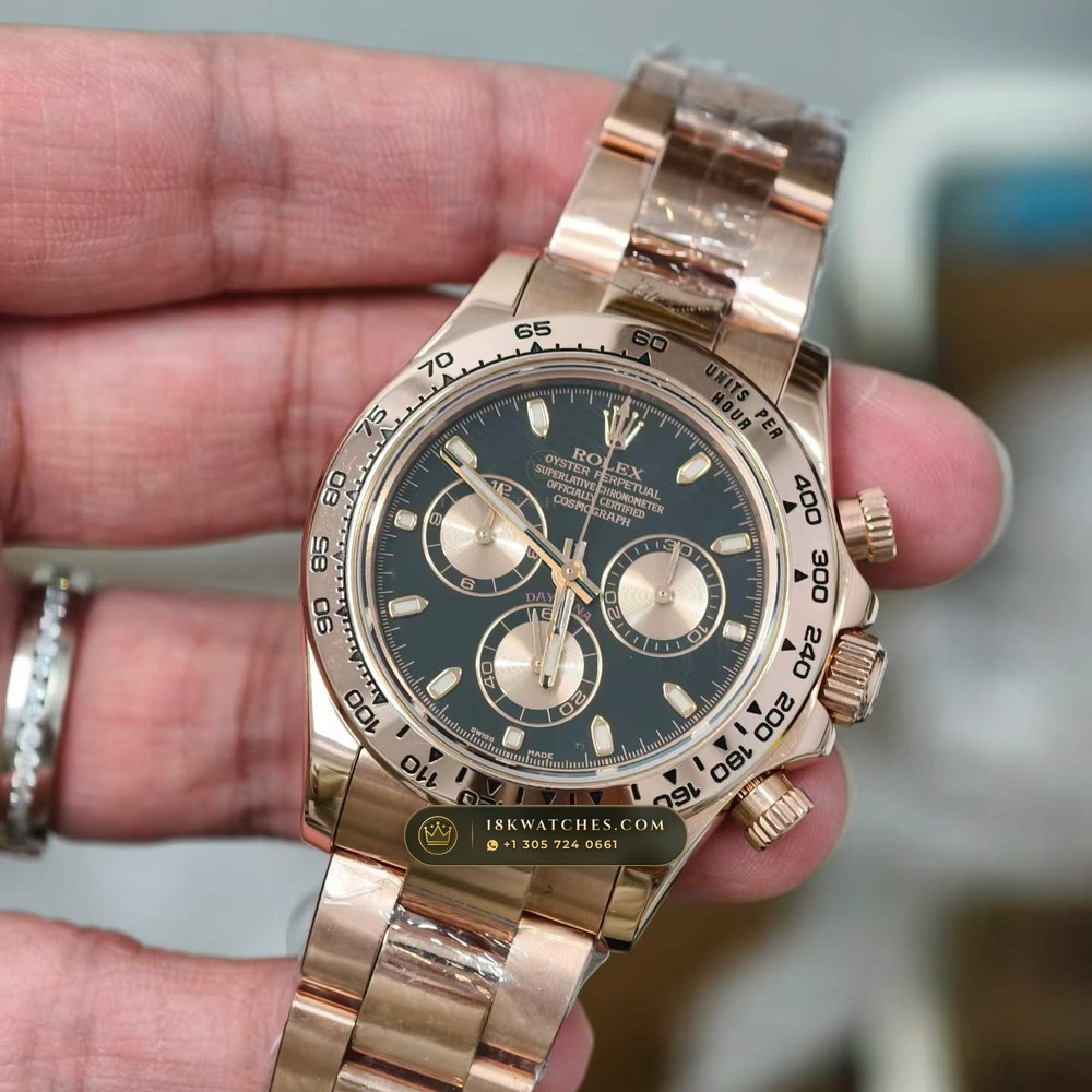 Rolex Cosmograph Daytona 18K Everose Gold Deep Crystal Optics Ref. 116505 — Studio Gallery Plate III in 18K Rose Gold Au750 (216.8g Verified Mass, Rolex Manufacture Cal. 4130 - 72h Power Reserve)