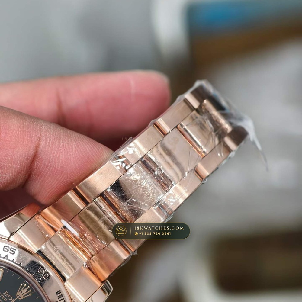 Rolex Cosmograph Daytona 18K Everose Gold Deep Crystal Optics Ref. 116505 — Studio Gallery Plate VII in 18K Rose Gold Au750 (216.8g Verified Mass, Rolex Manufacture Cal. 4130 - 72h Power Reserve)