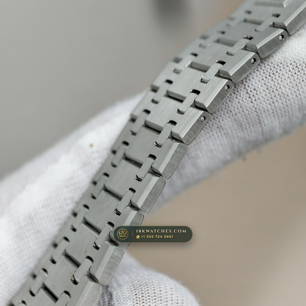 Audemars Piguet Royal Oak Selfwinding Chronograph 41mm Geneva Atelier Spec Ref. 26240ST — Studio Gallery Plate X in 904L Stainless Steel Custom Architecture (180.3g Verified Mass, Audemars Piguet Cal. 4401 Flyback Chronograph)