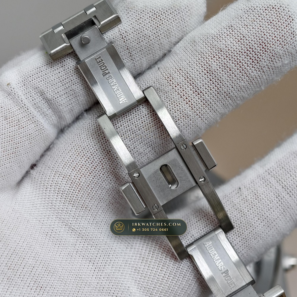 Audemars Piguet Royal Oak Selfwinding Chronograph 41mm Geneva Atelier Spec Ref. 26240ST — Studio Gallery Plate XI in 904L Stainless Steel Custom Architecture (180.3g Verified Mass, Audemars Piguet Cal. 4401 Flyback Chronograph)