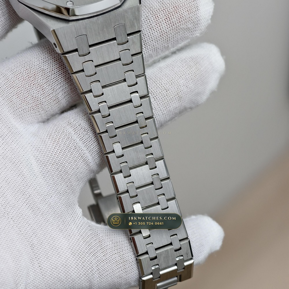 Audemars Piguet Royal Oak Selfwinding Chronograph 41mm Geneva Atelier Spec Ref. 26240ST — Studio Gallery Plate IX in 904L Stainless Steel Custom Architecture (180.3g Verified Mass, Audemars Piguet Cal. 4401 Flyback Chronograph)