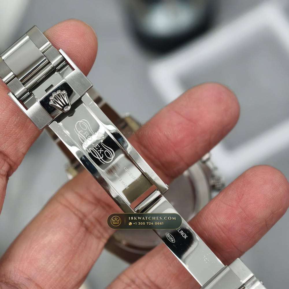 Rolex Cosmograph Daytona Geneva Atelier Spec Ref. 116520 — Studio Gallery Plate VIII in 904L Stainless Steel Custom Architecture (143.4g Verified Mass, Rolex Manufacture Cal. 4130 - 72h Power Reserve)