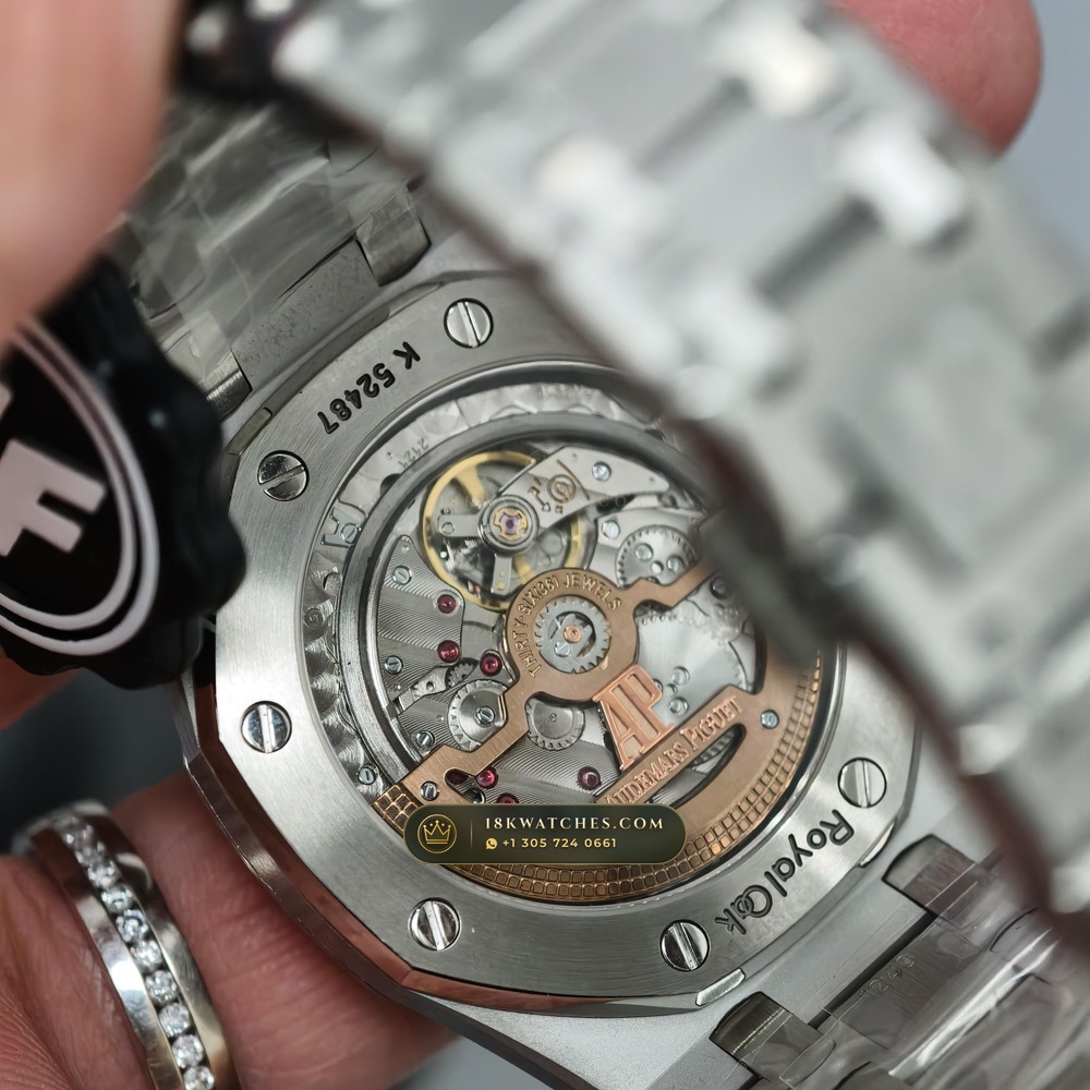 Audemars Piguet Royal Oak Jumbo Extra-Thin 39mm Geneva Atelier Spec Ref. 15202ST — Studio Gallery Plate VI in 904L Stainless Steel Custom Architecture (103.6g Verified Mass, Audemars Piguet Cal. 2121 Ultra-Thin)