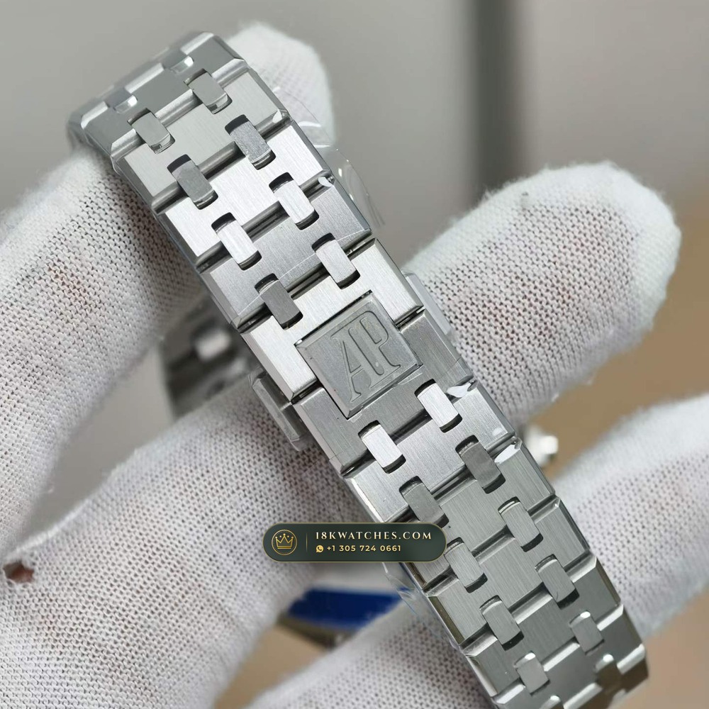 Audemars Piguet Royal Oak Selfwinding Chronograph 38mm Geneva Atelier Spec Ref. 26315ST — Studio Gallery Plate VI in 904L Stainless Steel Custom Architecture (146.6g Verified Mass, Audemars Piguet Cal. 2385 Column-Wheel Chronograph)