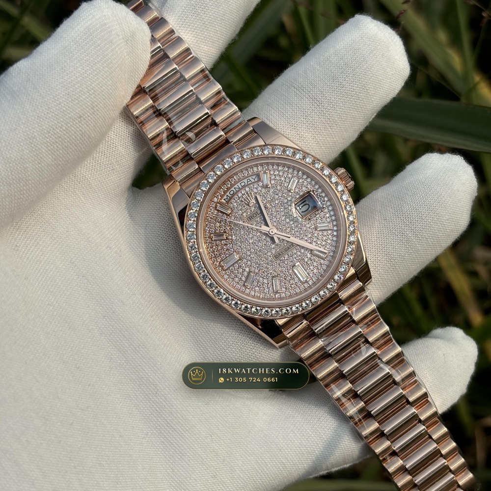 Rolex Day-Date 40 Diamond-Set Bezel 18K Everose Gold Ref. 228345RBR — Studio Gallery Plate II in 18K Rose Gold Au750 (210.3g Verified Mass, Rolex Manufacture Cal. 3255 - 70h Power Reserve)