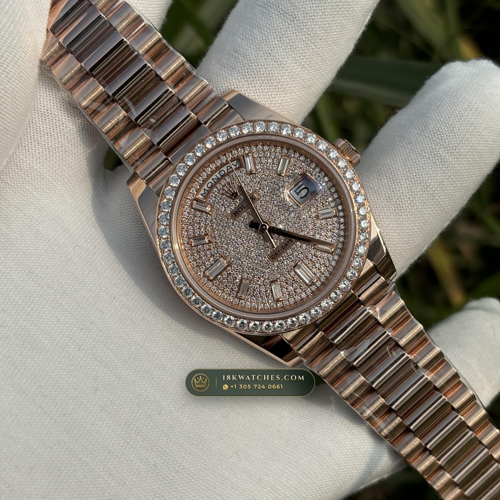 Rolex Day-Date 40 Diamond-Set Bezel 18K Everose Gold Ref. 228345RBR — Studio Gallery Plate III in 18K Rose Gold Au750 (210.3g Verified Mass, Rolex Manufacture Cal. 3255 - 70h Power Reserve)