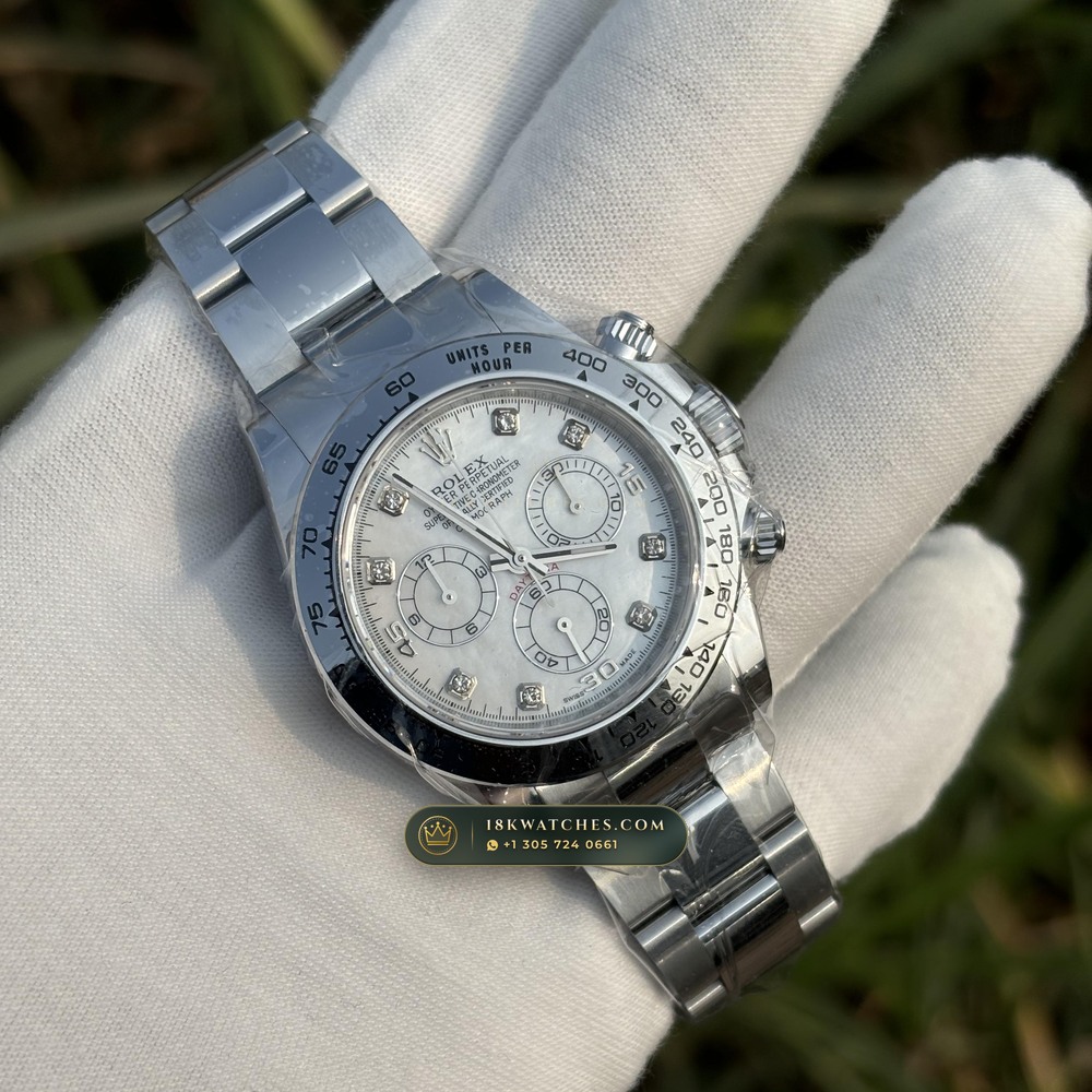 Rolex Cosmograph Daytona Iridescent Natural Mother-of-Pearl Dial 18K White Gold Ref. 116509 — Studio Gallery Plate II in 18K White Gold Au750 (216.7g Verified Mass, Rolex Manufacture Cal. 4130 - 72h Power Reserve)