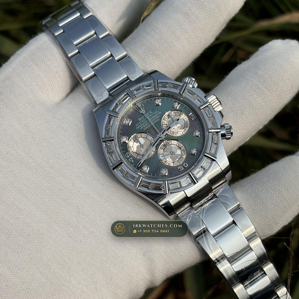 Rolex Cosmograph Daytona Iridescent Natural Mother-of-Pearl Dial Diamond-Set Bezel 18K White Gold Ref. 126589RBR — Studio Gallery Plate IV in 18K White Gold Au750 (216.3g Verified Mass, Rolex Manufacture Cal. 4131 - 72h Power Reserve)