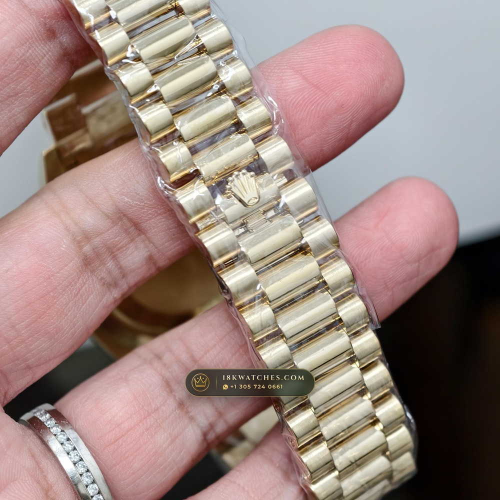 Rolex Day-Date 40 18K Yellow Gold Geneva Atelier Spec Ref. 228238 — Studio Gallery Plate VI in 18K Yellow Gold Au750 (210.9g Verified Mass, Rolex Manufacture Cal. 3255 - 70h Power Reserve)