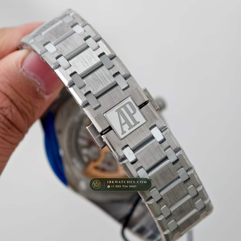 Audemars Piguet Royal Oak Jumbo Extra-Thin 39mm Ref. 15202IP — Studio Gallery Plate VII in Grade 5 Titanium Monobloc (94.4g Verified Mass, Audemars Piguet Cal. 2121 Ultra-Thin)