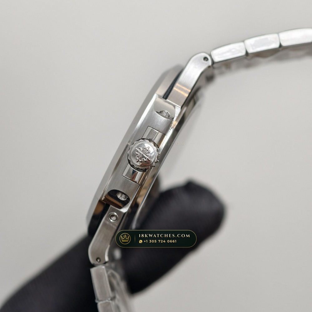 Patek Philippe Nautilus Moonphase & Power Reserve Custom SW Dial Free-Sprung Calibre Ref. 5712A — Studio Gallery Plate VII in 904L Stainless Steel Custom Architecture (116.5g Verified Mass, Patek Philippe Cal. 240 PS IRM C LU - 22K Gold Micro-Rotor)