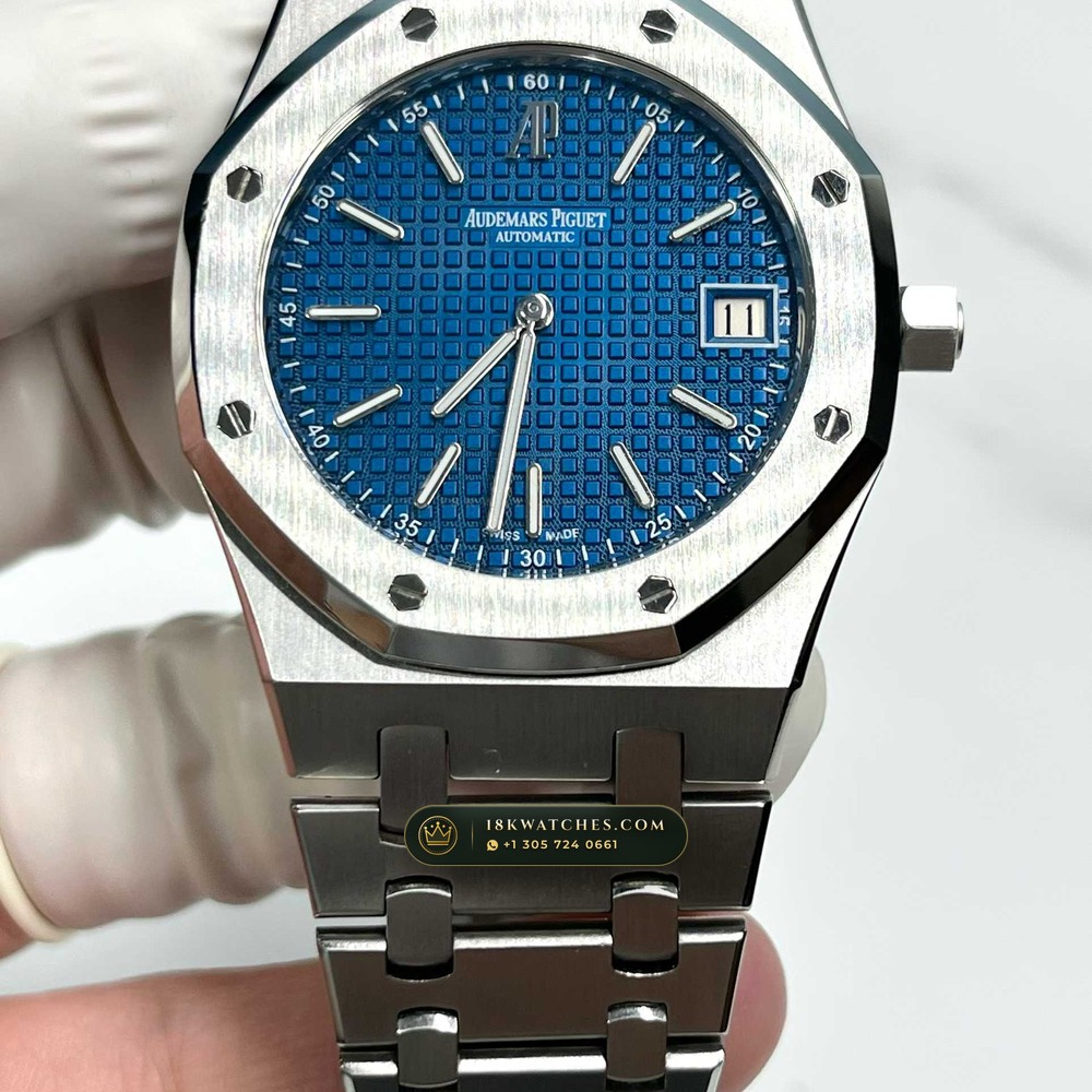 Audemars Piguet Royal Oak Jumbo Extra-Thin 39mm Ref. 15202ST.OO.0944ST.03