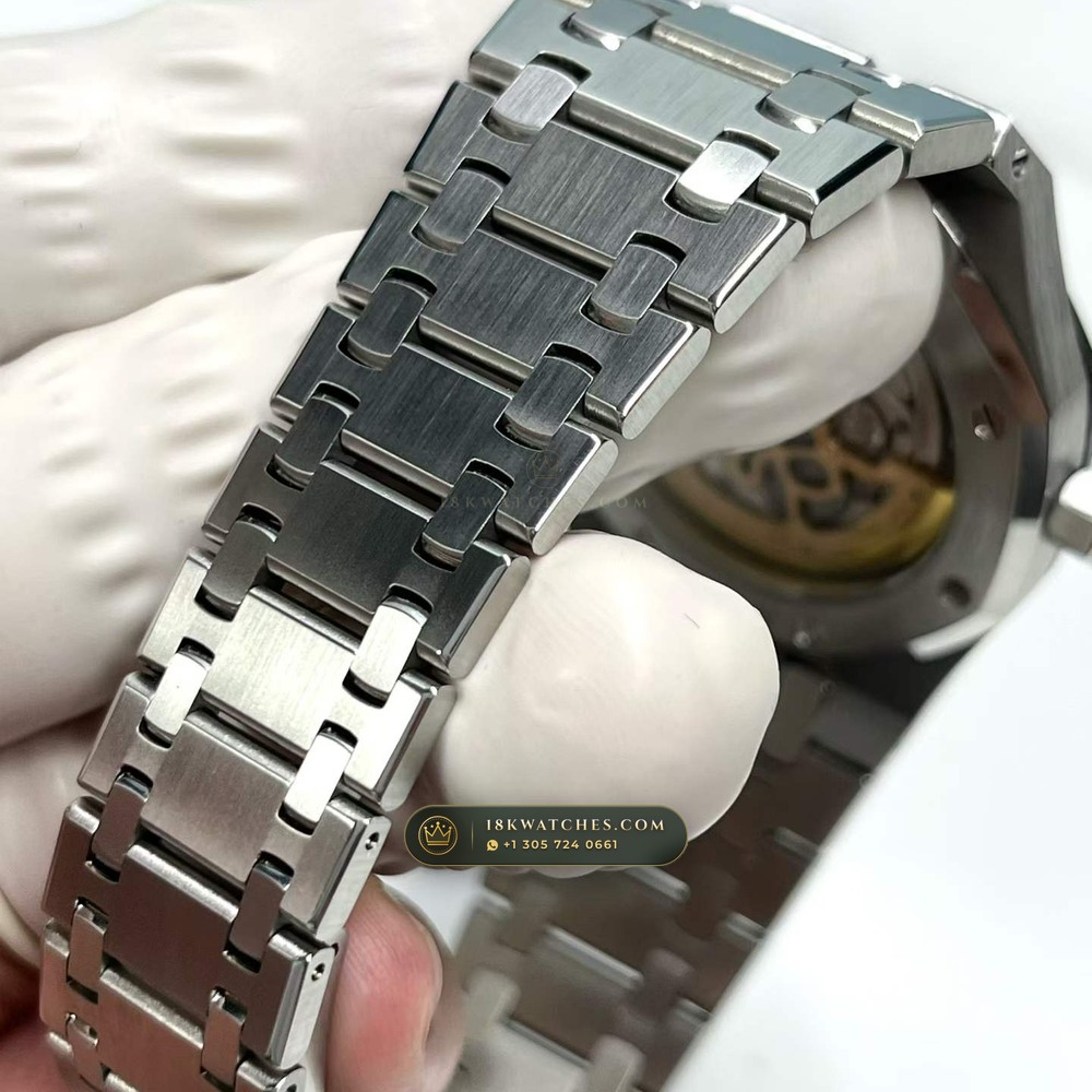 Audemars Piguet Royal Oak Jumbo Extra-Thin 39mm Ref. 15202ST.OO.0944ST.03 — Studio Gallery Plate VI in 904L Stainless Steel Custom Architecture (103.8g Verified Mass, Audemars Piguet Cal. 2121 Ultra-Thin)