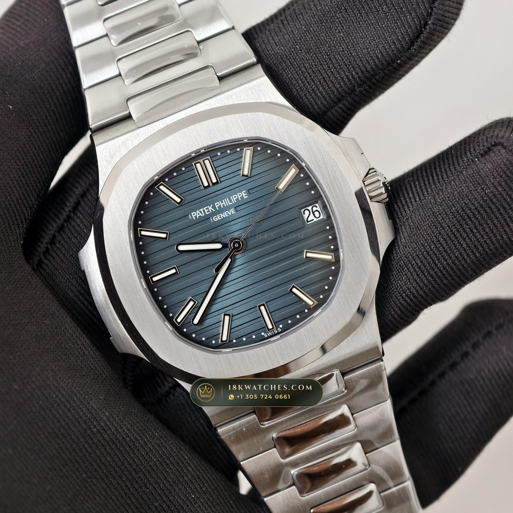 Patek Philippe Nautilus Self-Winding Custom SW Dial 22K Gold Rotor Ref. 5711/1A-001 — Studio Gallery Plate III in 904L Stainless Steel Custom Architecture (115.1g Verified Mass, Patek Philippe Cal. 26-330 S C / Cal. 324 S C - 21K Gold Rotor)