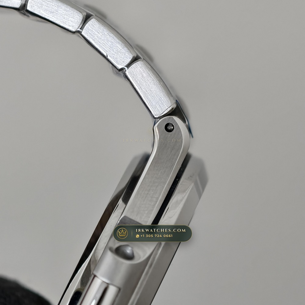 Patek Philippe Nautilus Self-Winding Custom SW Dial 22K Gold Rotor Ref. 5711/1A-001 — Studio Gallery Plate IV in 904L Stainless Steel Custom Architecture (115.1g Verified Mass, Patek Philippe Cal. 26-330 S C / Cal. 324 S C - 21K Gold Rotor)