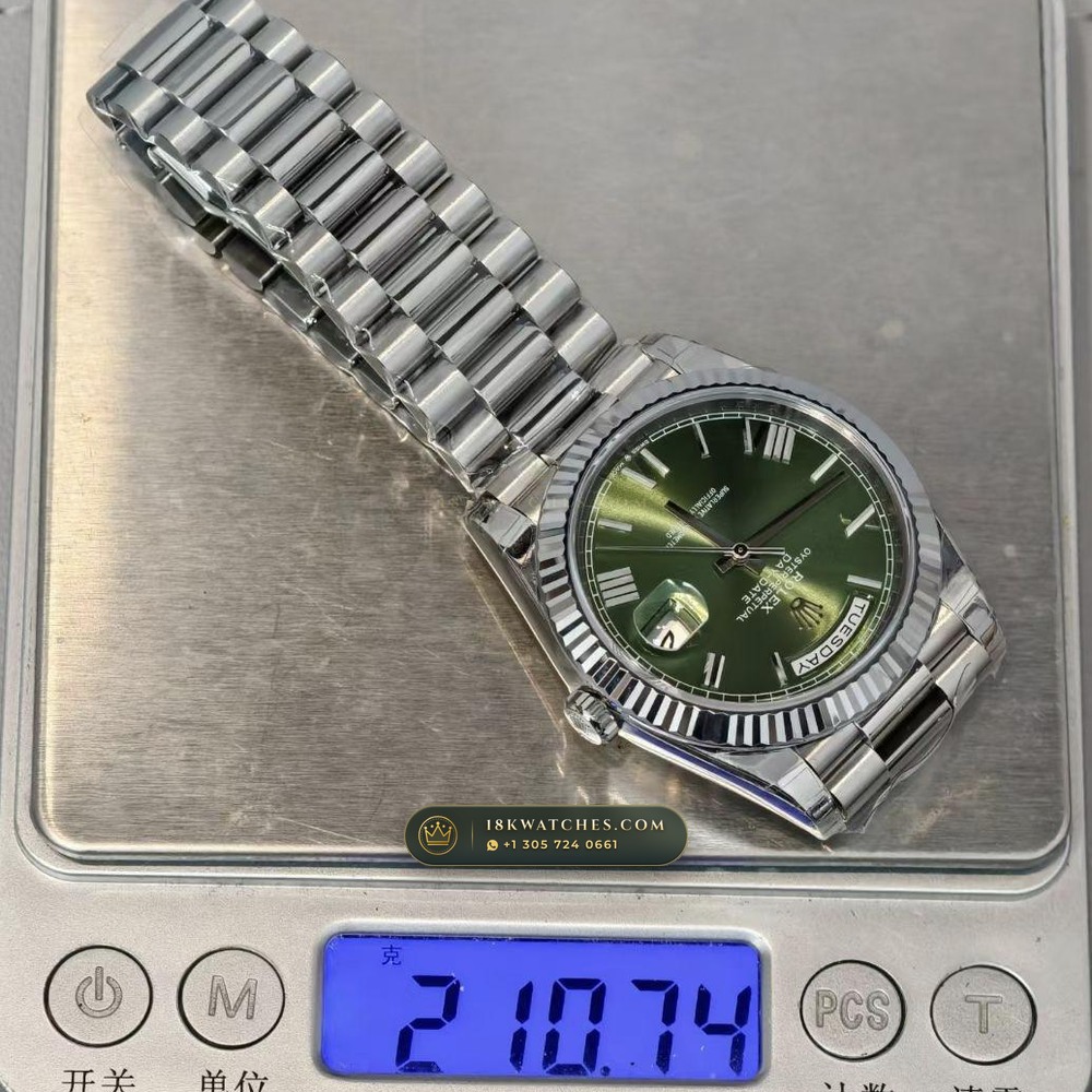 Rolex Day-Date 40 18K White Gold Geneva Atelier Spec Ref. 228239 — Studio Gallery Plate IX in 18K White Gold Au750 (210.9g Verified Mass, Rolex Manufacture Cal. 3255 - 70h Power Reserve)