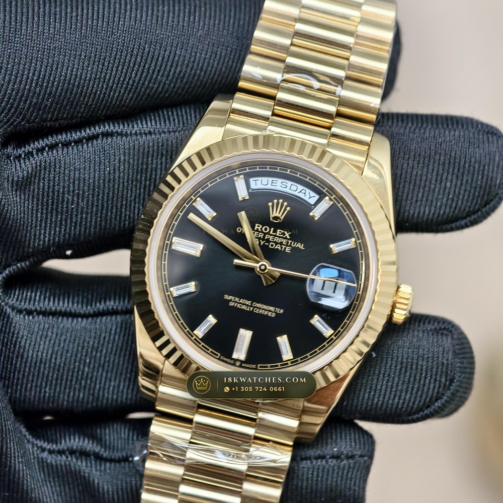Rolex Day-Date 40 18K Yellow Gold Deep Crystal Optics Ref. 228238 — Studio Gallery Plate II in 18K Yellow Gold Au750 (210.4g Verified Mass, Rolex Manufacture Cal. 3255 - 70h Power Reserve)