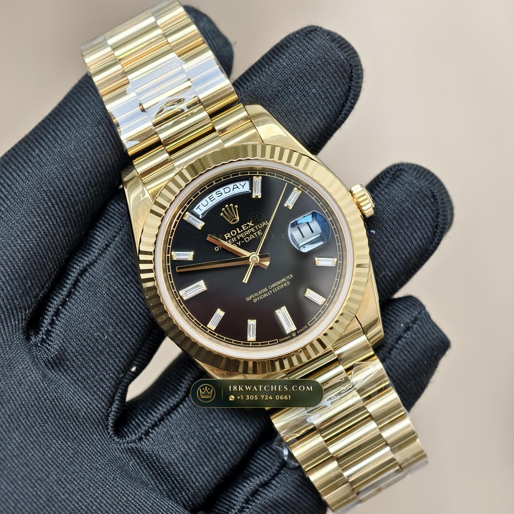 Rolex Day-Date 40 18K Yellow Gold Deep Crystal Optics Ref. 228238 — Studio Gallery Plate III in 18K Yellow Gold Au750 (210.4g Verified Mass, Rolex Manufacture Cal. 3255 - 70h Power Reserve)
