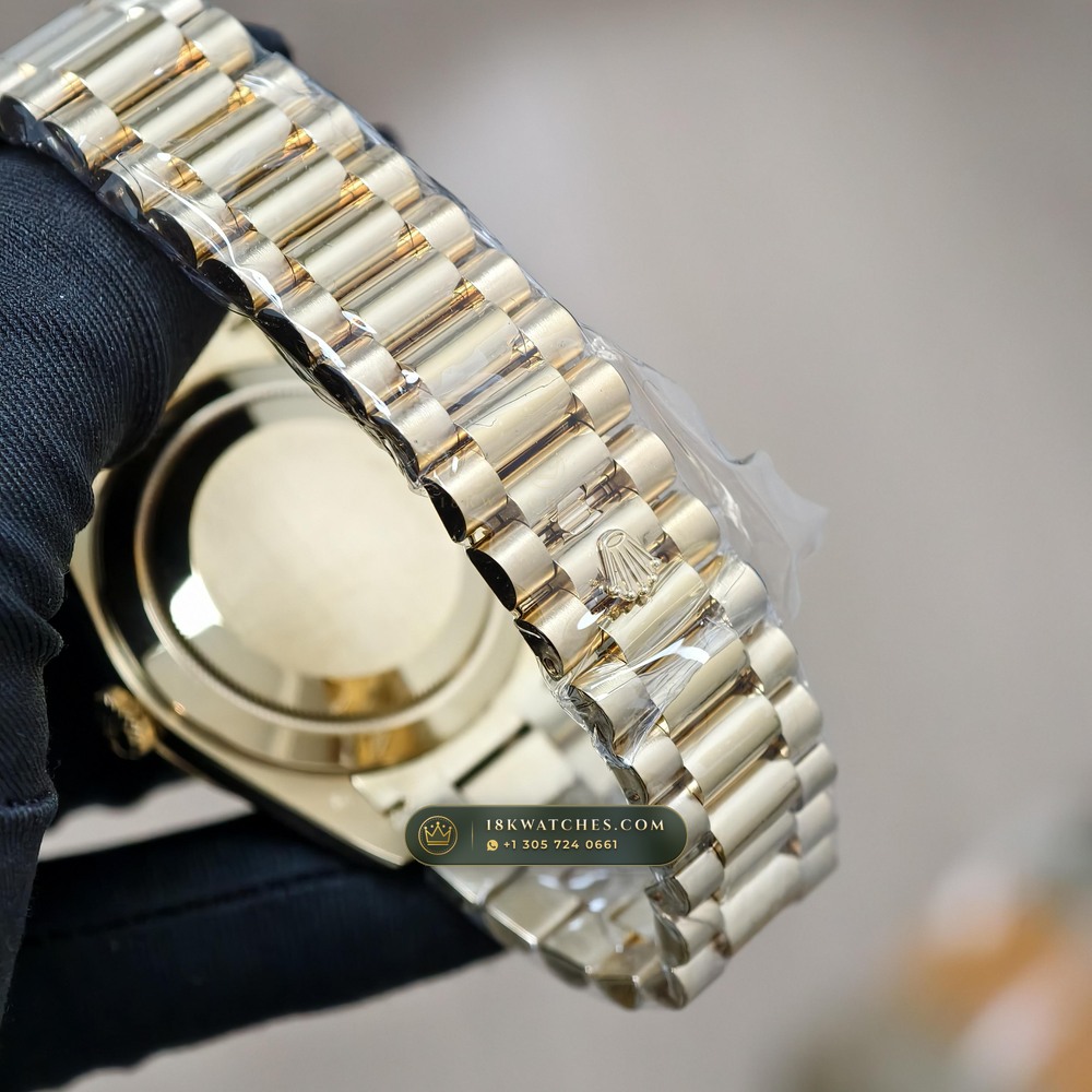 Rolex Day-Date 40 18K Yellow Gold Deep Crystal Optics Ref. 228238 — Studio Gallery Plate IV in 18K Yellow Gold Au750 (210.4g Verified Mass, Rolex Manufacture Cal. 3255 - 70h Power Reserve)