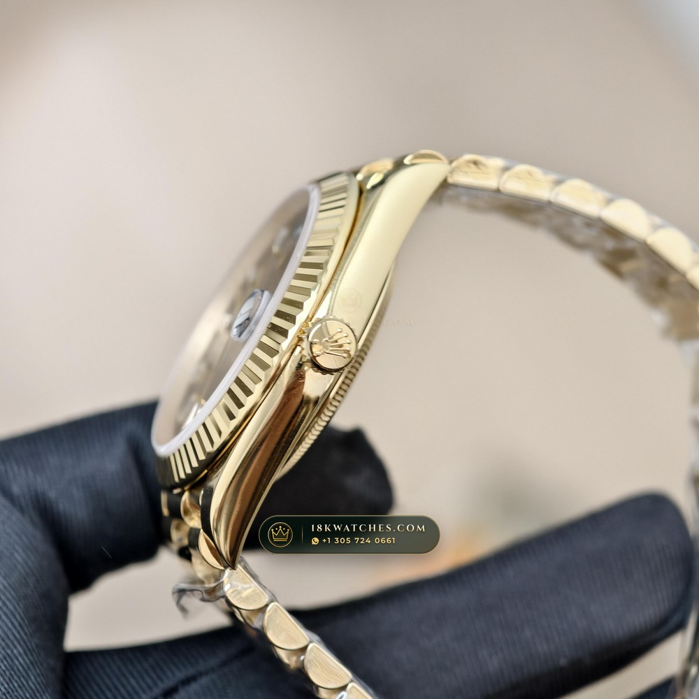 Rolex Day-Date 40 18K Yellow Gold Deep Crystal Optics Ref. 228238 — Studio Gallery Plate V in 18K Yellow Gold Au750 (210.4g Verified Mass, Rolex Manufacture Cal. 3255 - 70h Power Reserve)