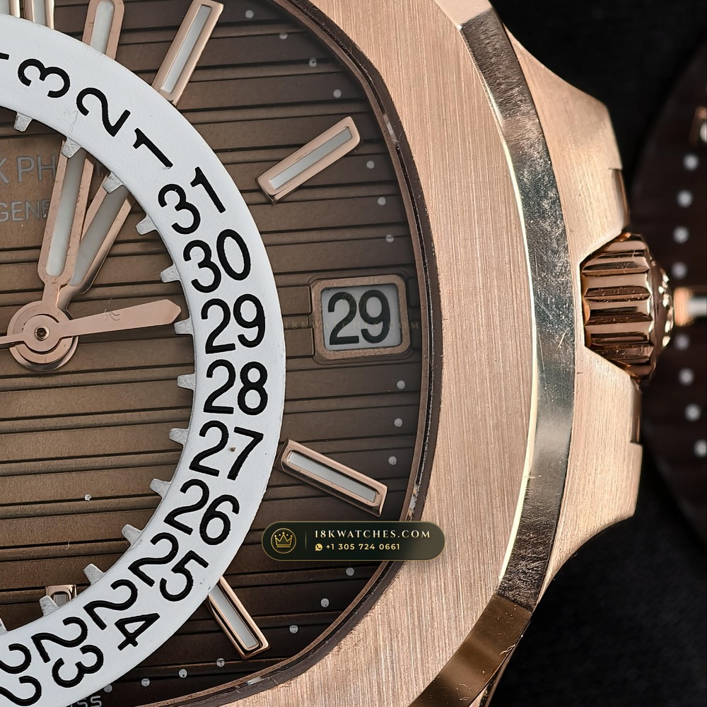 Patek Philippe Nautilus Self-Winding 18K Rose Gold Ref. 5711/1R — Studio Gallery Plate V in 18K Rose Gold Au750 (186.7g Verified Mass, Patek Philippe Cal. 26-330 S C / Cal. 324 S C - 21K Gold Rotor)