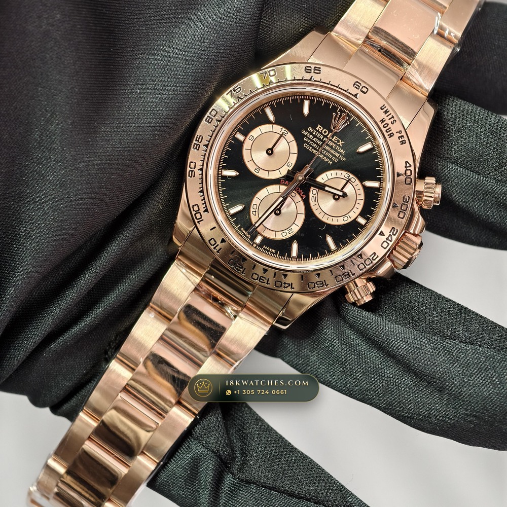 Rolex Cosmograph Daytona 18K Everose Gold Hand-Chamfered Bevel Spec Ref. 126505 — Studio Gallery Plate III in 18K Rose Gold Au750 (216.6g Verified Mass, Rolex Manufacture Cal. 4131 - 72h Power Reserve)