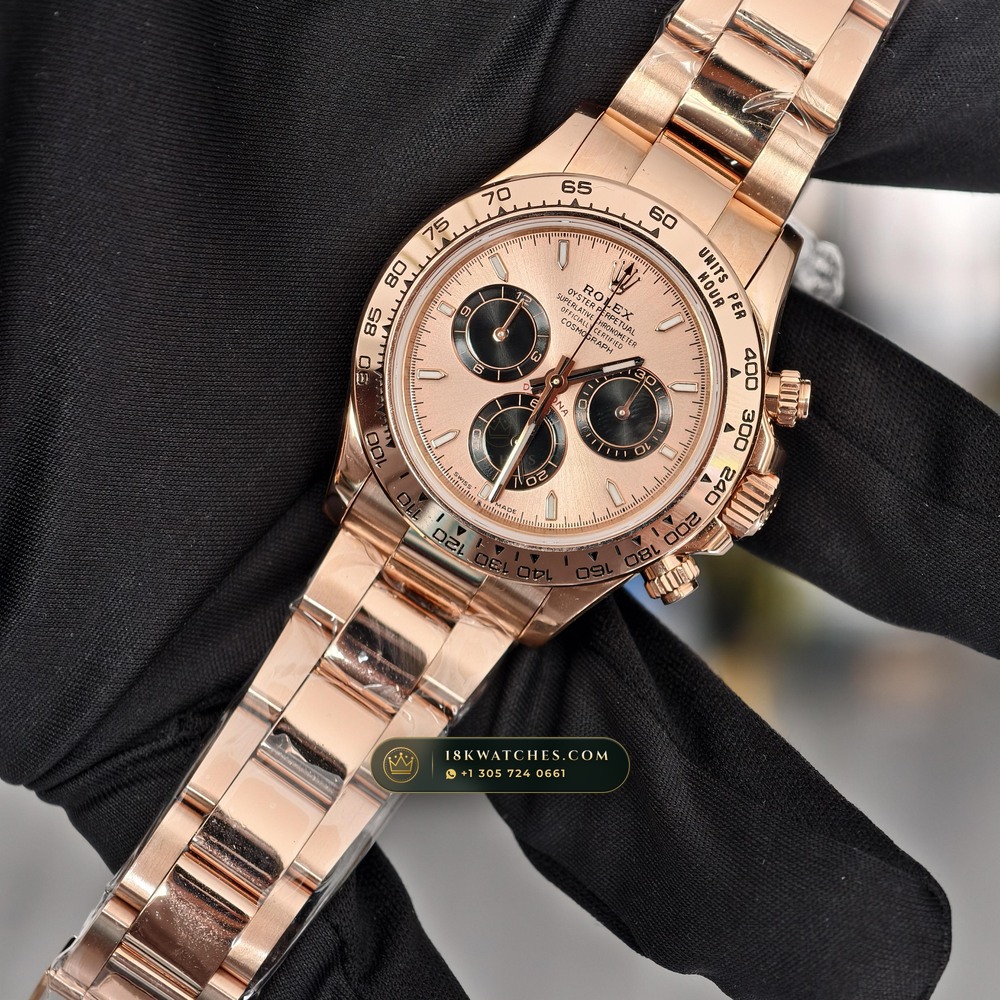 Rolex Cosmograph Daytona 18K Everose Gold Sapphire Caseback Spec Ref. 126505 — Studio Gallery Plate II in 18K Rose Gold Au750 (216.1g Verified Mass, Rolex Manufacture Cal. 4131 - 72h Power Reserve)