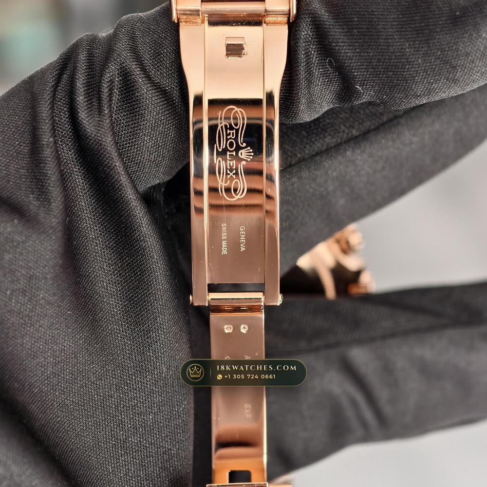 Rolex Cosmograph Daytona 18K Everose Gold Sapphire Caseback Spec Ref. 126505 — Studio Gallery Plate VI in 18K Rose Gold Au750 (216.1g Verified Mass, Rolex Manufacture Cal. 4131 - 72h Power Reserve)