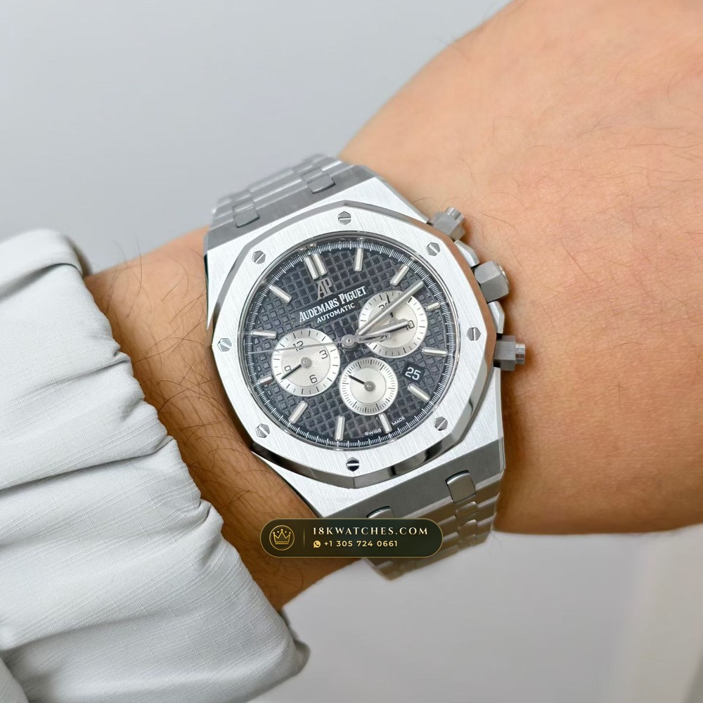 Audemars Piguet Royal Oak Selfwinding Chronograph 41mm Geneva Atelier Spec Ref. 26331ST — Studio Gallery Plate VII in 904L Stainless Steel Custom Architecture (180.4g Verified Mass, Audemars Piguet Cal. 2385 Column-Wheel Chronograph)