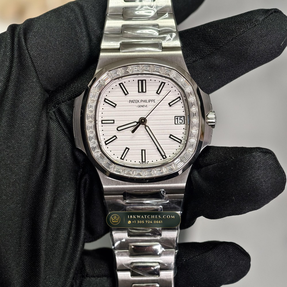 Patek Philippe Nautilus Self-Winding Diamond-Set Bezel Ref. 5711/1A-011