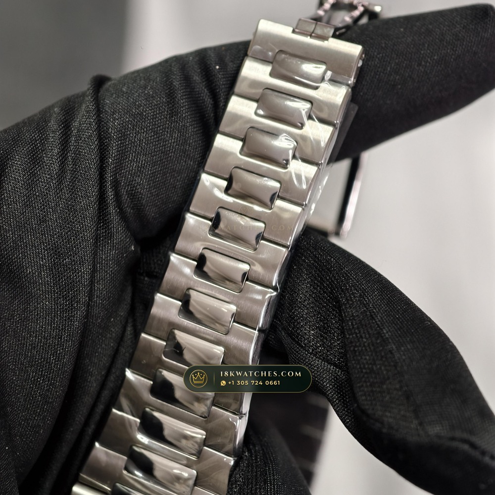 Patek Philippe Nautilus Self-Winding Diamond-Set Bezel Ref. 5711/1A-011 — Studio Gallery Plate VIII in 904L Stainless Steel Custom Architecture (115.4g Verified Mass, Patek Philippe Cal. 26-330 S C / Cal. 324 S C - 21K Gold Rotor)