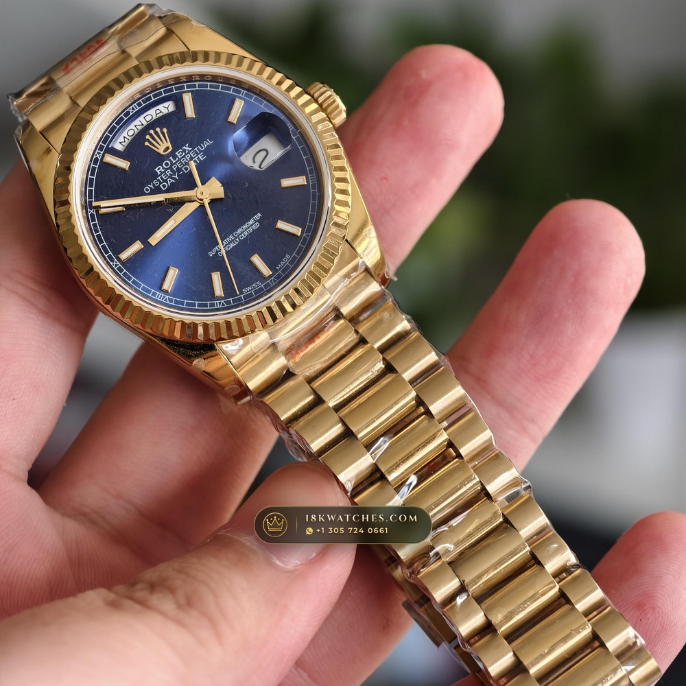 Rolex Day-Date 36 Graduated Royal Blue Sunburst Dial 18K Yellow Gold Ref. 118238 — Studio Gallery Plate III in 18K Yellow Gold Au750 (141.3g Verified Mass, Rolex Manufacture Cal. 3155)