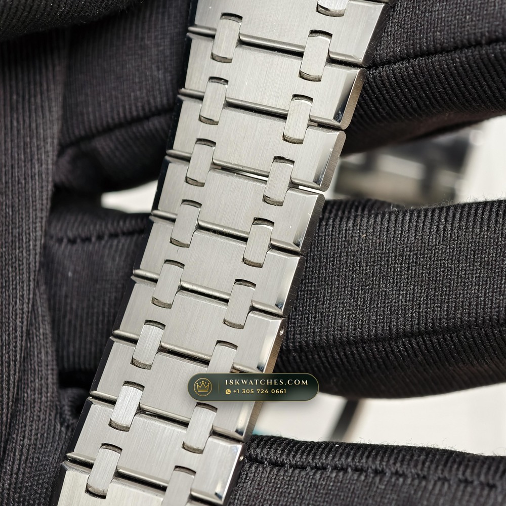 Audemars Piguet Royal Oak Selfwinding 41mm Chronometer Regulated Spec Ref. 15510ST — Studio Gallery Plate VIII in 904L Stainless Steel Custom Architecture (166.4g Verified Mass, Audemars Piguet Cal. 4302 - 70h Power Reserve)