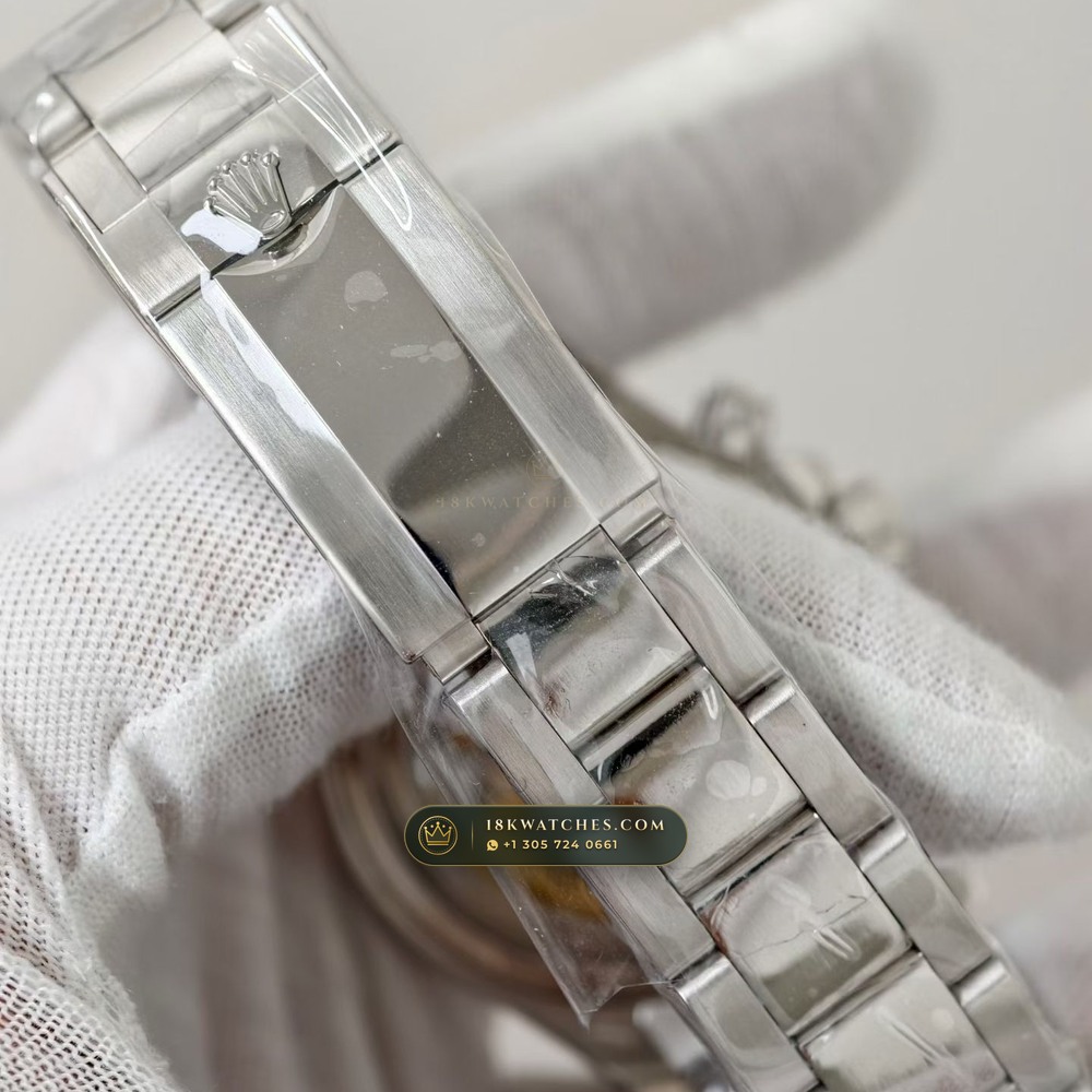 Rolex Cosmograph Daytona Le Mans 100th Anniversary 18K White Gold Free-Sprung Calibre Ref. 126529LN — Studio Gallery Plate V in 18K White Gold Au750 (216.7g Verified Mass, Rolex Manufacture Cal. 4132 - 24h Le Mans)